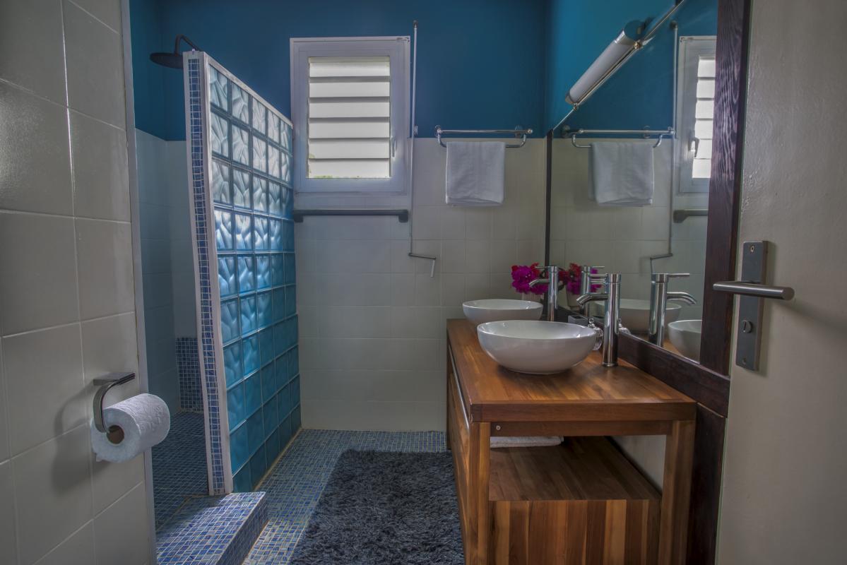 27.Location villa piscine vue mer St François Guadeloupe_chambre 4